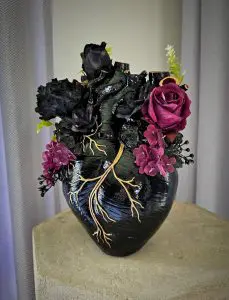 Heart Series Black Floral Sculpture